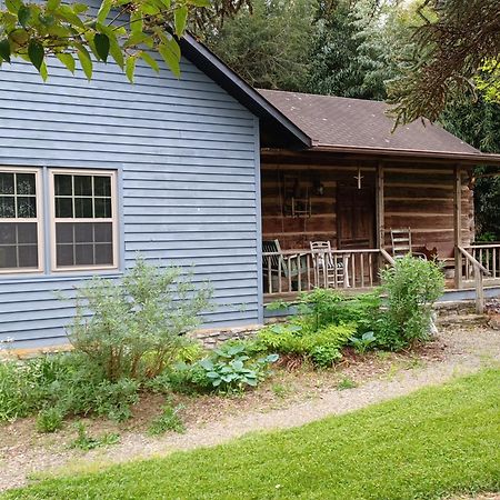 Restored1850S Log Cabin, With Gazebo And Gardens! 1 Mile To Downtown Weaverville Exterior foto