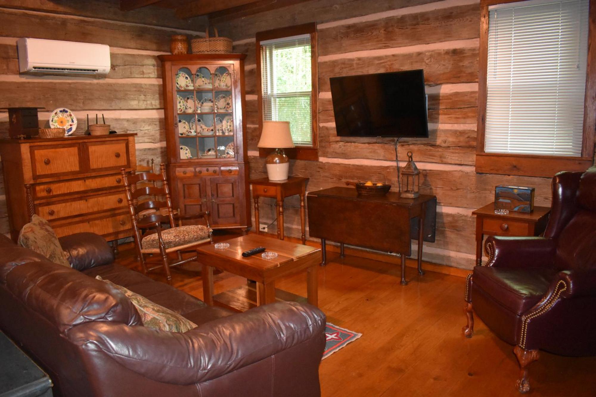 Restored1850S Log Cabin, With Gazebo And Gardens! 1 Mile To Downtown Weaverville Exterior foto
