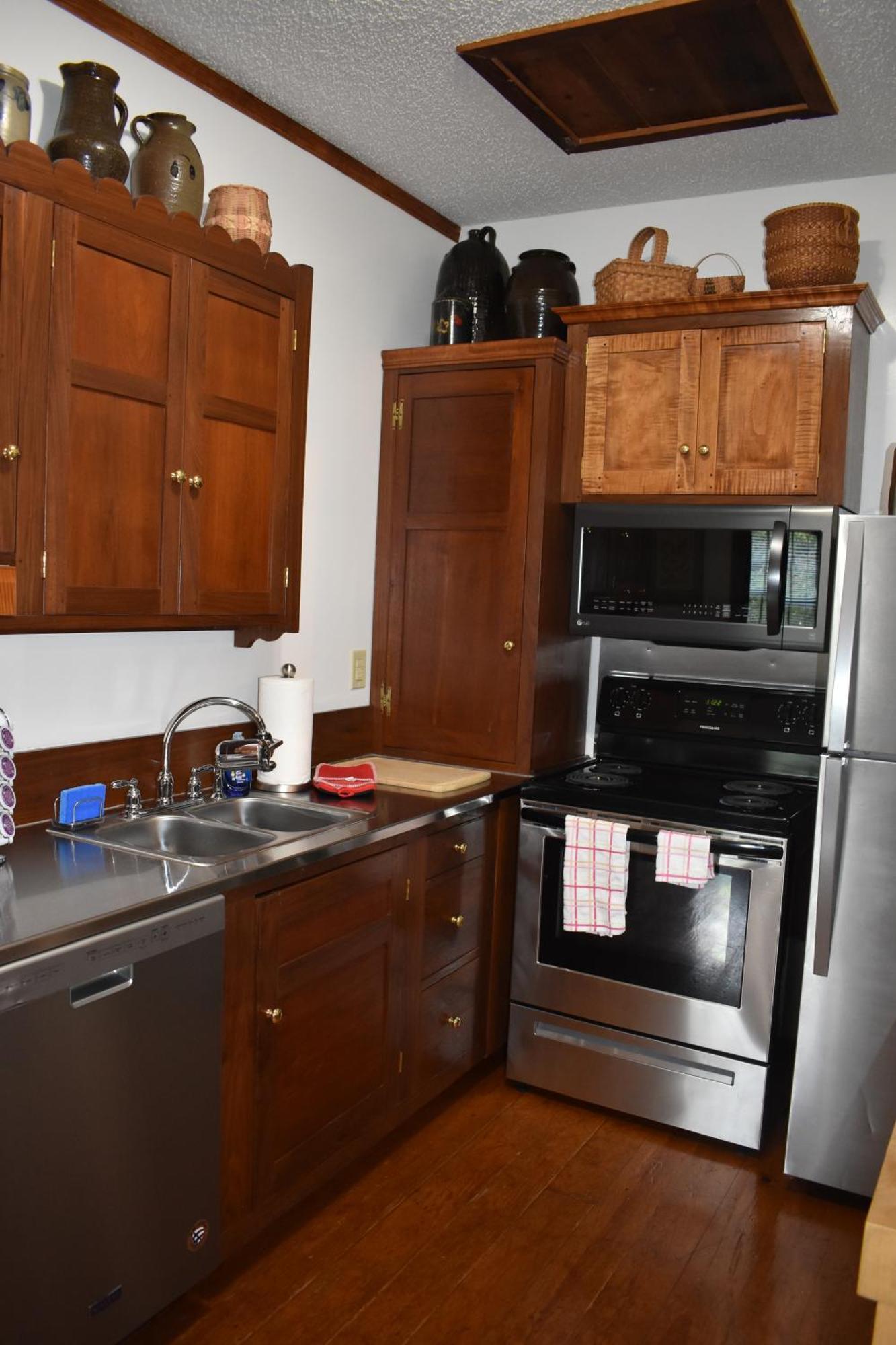 Restored1850S Log Cabin, With Gazebo And Gardens! 1 Mile To Downtown Weaverville Exterior foto
