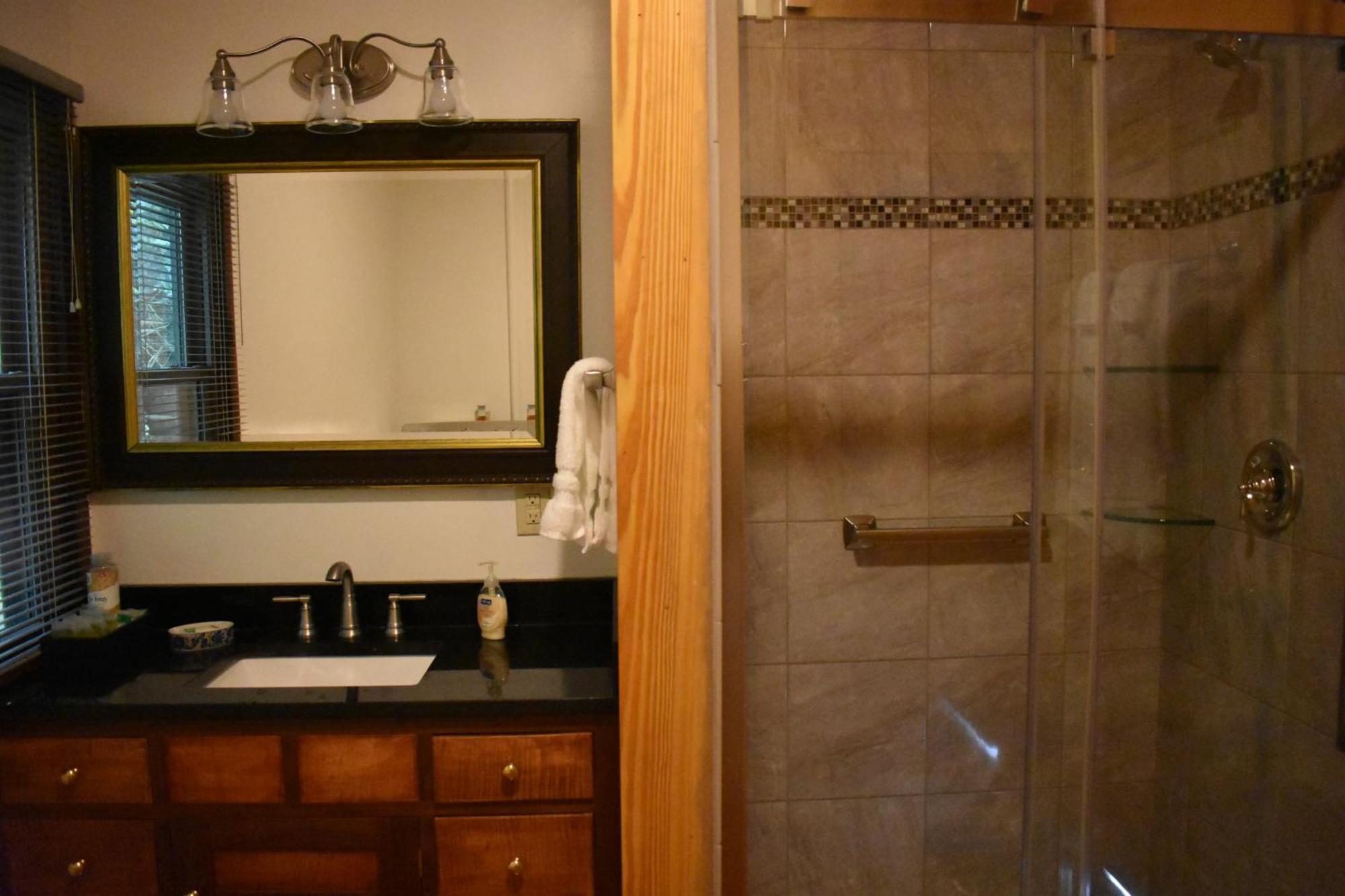 Restored1850S Log Cabin, With Gazebo And Gardens! 1 Mile To Downtown Weaverville Exterior foto