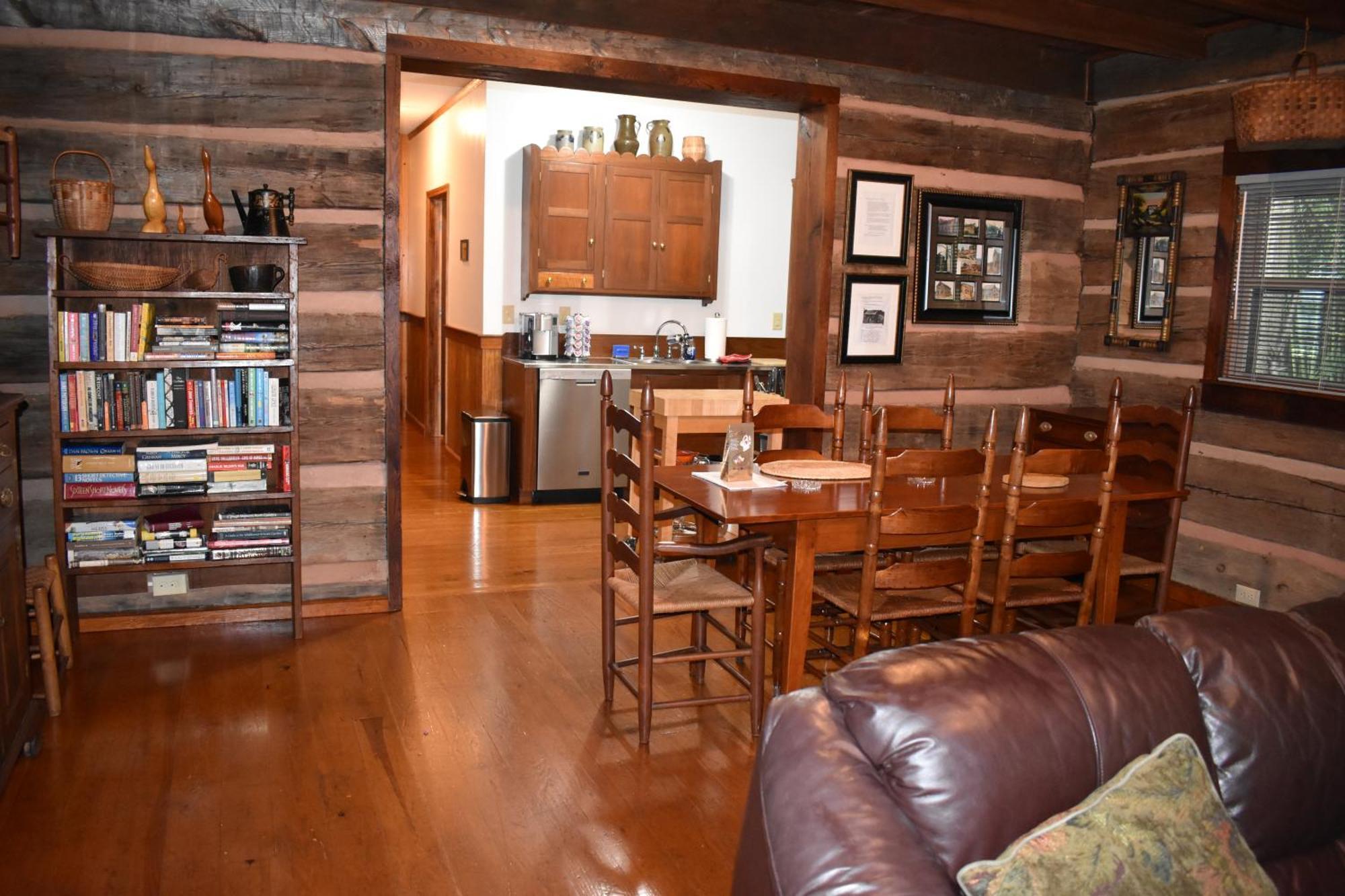 Restored1850S Log Cabin, With Gazebo And Gardens! 1 Mile To Downtown Weaverville Exterior foto