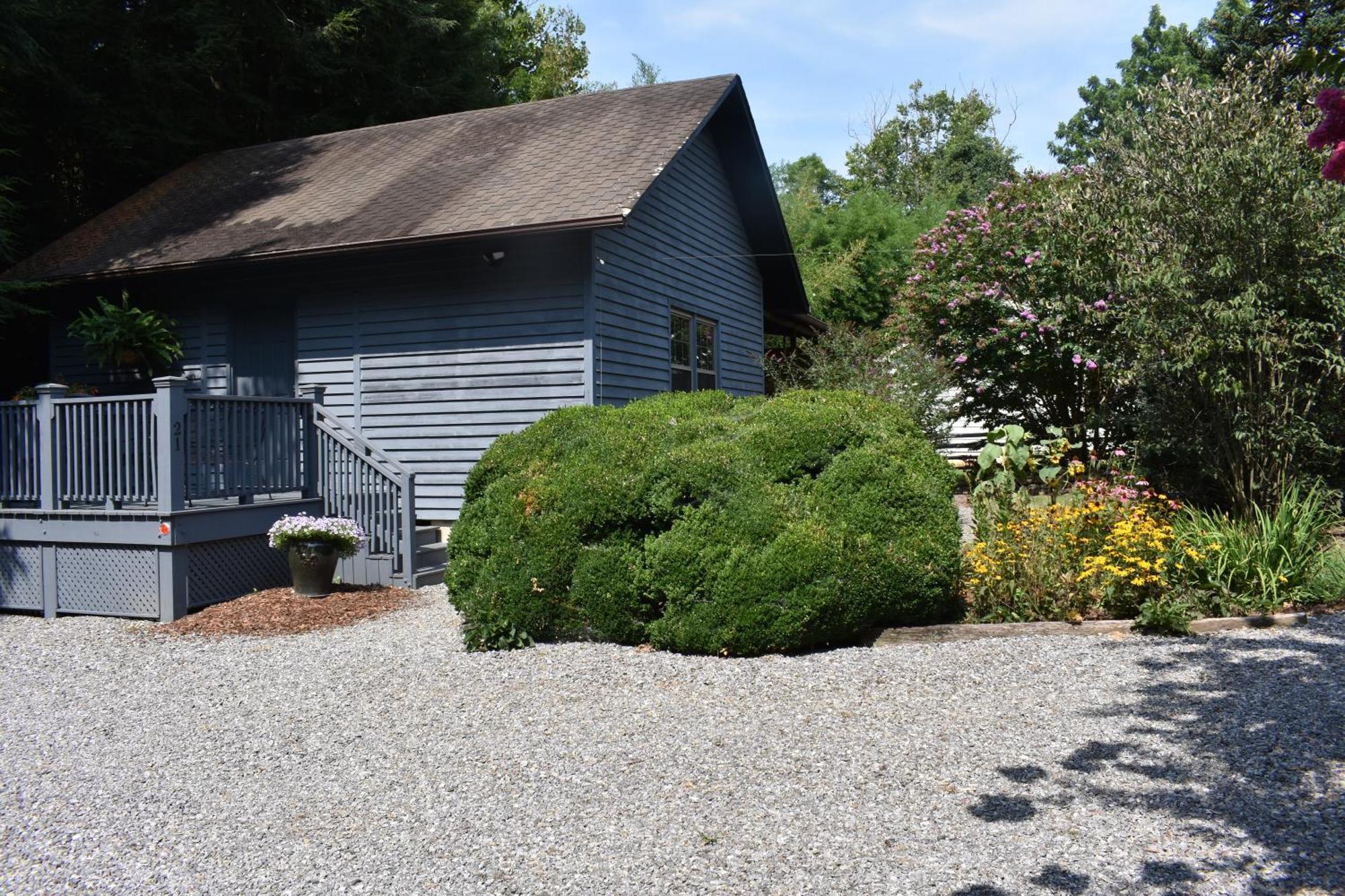 Restored1850S Log Cabin, With Gazebo And Gardens! 1 Mile To Downtown Weaverville Exterior foto